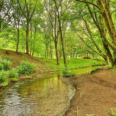 Finest Retreats - Victory Mill - One *